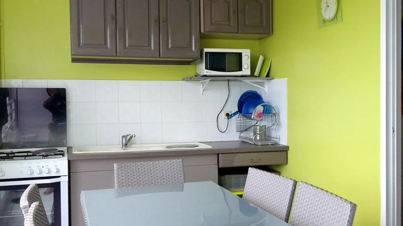 Apartment Vue Mer Sainte-Anne: Appartement avec Piscine et Balcon Martinique