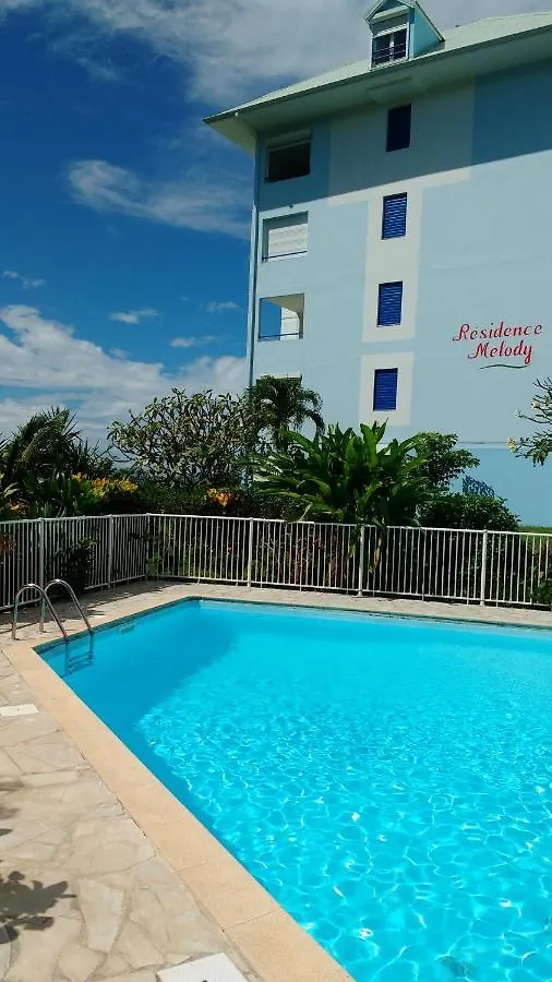 Apartment Vue Mer Sainte-Anne: Appartement avec Piscine et Balcon