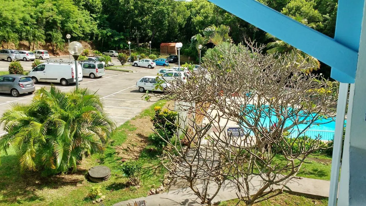Apartment Vue Mer Sainte-Anne: Appartement avec Piscine et Balcon Martinique