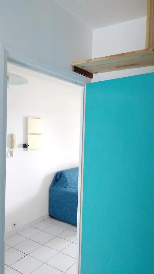 Vue Mer Sainte-Anne: Appartement avec Piscine et Balcon