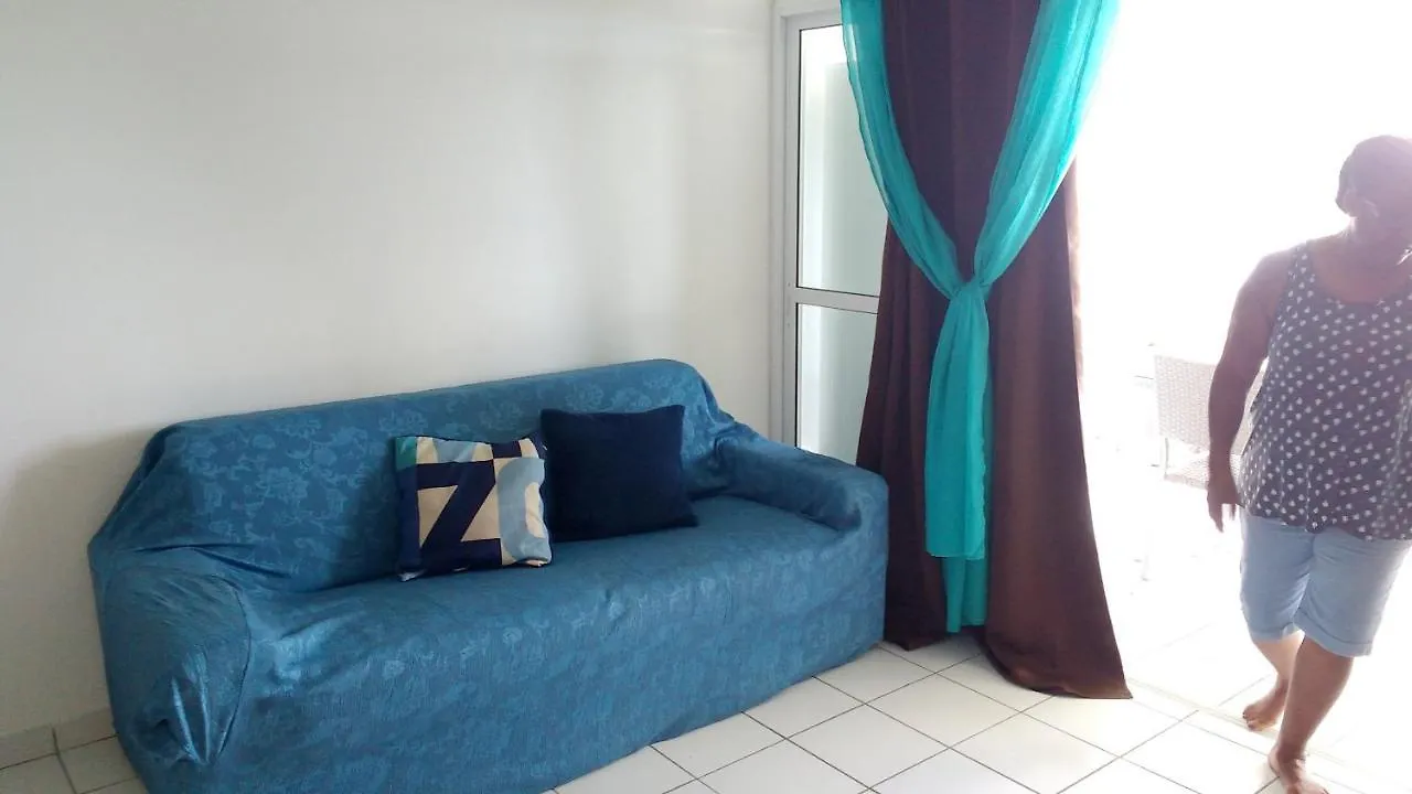 Vue Mer Sainte-Anne: Appartement avec Piscine et Balcon Apartment