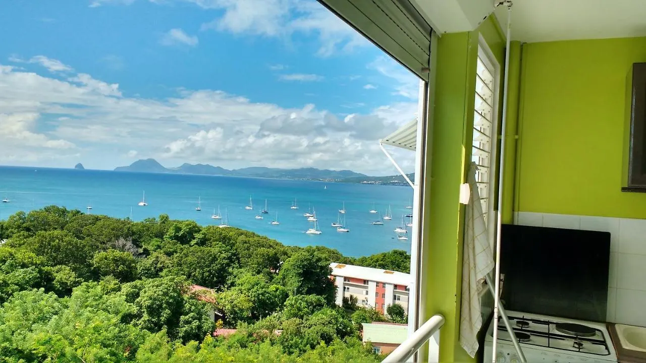 Apartment Vue Mer Sainte-Anne: Appartement avec Piscine et Balcon Martinique