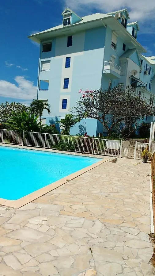 Vue Mer Sainte-Anne: Appartement avec Piscine et Balcon Apartment